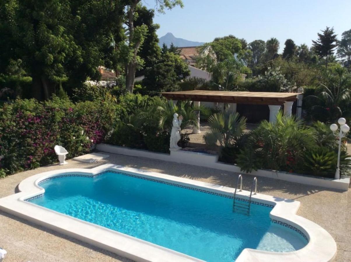Exclusive Villa Las Palmeras Puerto Banus With Heated Private Swimming Pool, Marbella, Spain エクステリア 写真