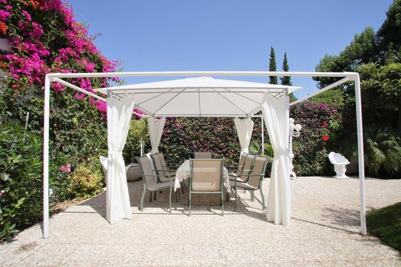 Exclusive Villa Las Palmeras Puerto Banus With Heated Private Swimming Pool, Marbella, Spain エクステリア 写真